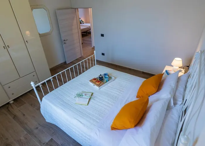 Passalacqua First Floor Between Culture And Sea Apartment